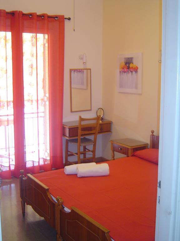 Nana Hotel Kamena Vourla Zimmer foto